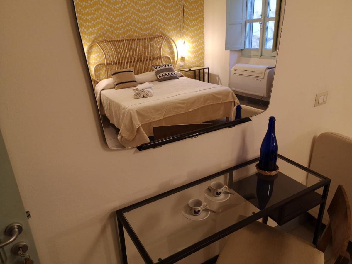 Casa Pagio Hotell Bosa Eksteriør bilde